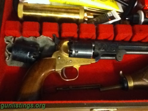 Collectibles .36 Cal Navy Revolver