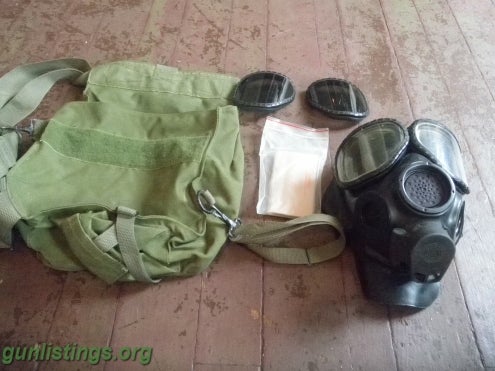 Misc M4-c2 M40 US CURRENT ISSUE GAS MASK