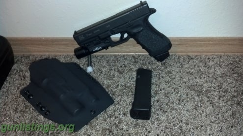 Pistols ## Glock 17 Gen 4 With Holster, +2 Ext