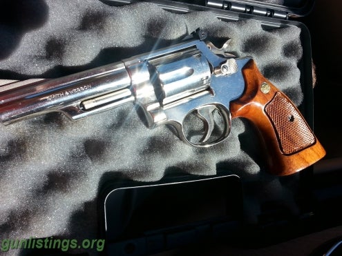 Pistols Smith & Wesson .357 Magnum Model 19-4