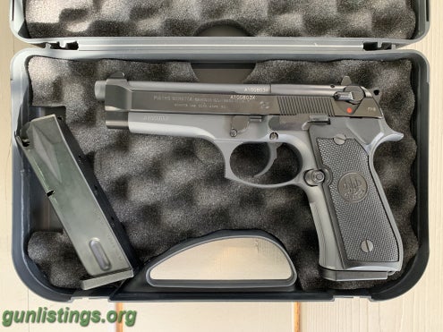 Pistols Beretta 92FS Sniper Grey