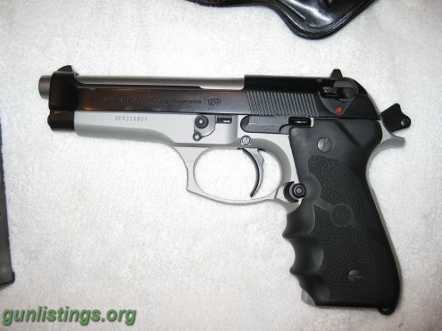 Pistols Beretta Model 96 - Cal .40