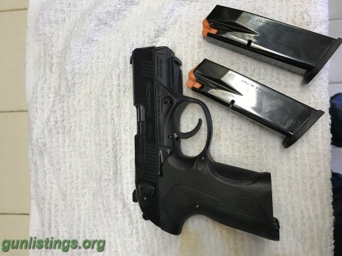 Pistols Beretta PX 4 Storm 40 Caliber