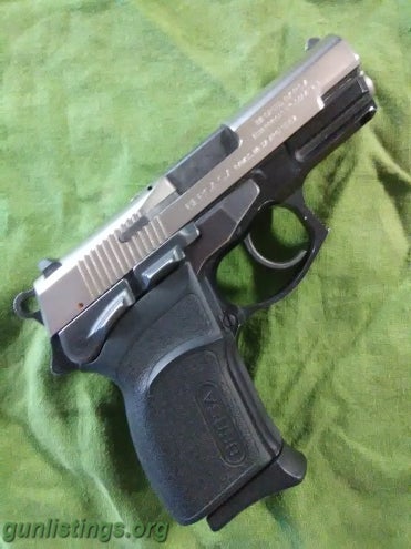 Pistols Bersa Compact. .45