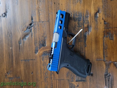 Pistols Blue/Black G19 Style Build