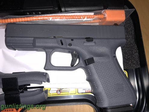 Pistols BNIB Gen 4 Glock 19 Grey Frame