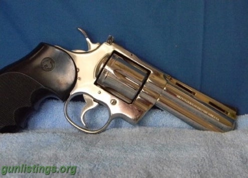 Pistols Colt Python 4 - Nickel