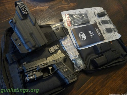 Pistols FN 509 Tactical Compact With A Streamlight TLR-7