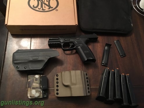 Pistols FN 509 With Extras