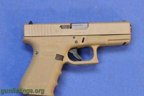 Pistols GLOCK 19 GEN 4 MAGPUL FDE CERAKOTE 9mm