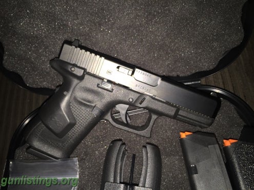 Pistols Glock 19 Gen 5 With Crimson Trace Laser Grips