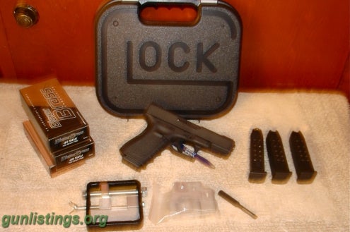 Pistols Glock 23 40 Cal And Accessories