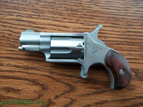 Pistols NAA 22. LR 5 SHOT POCKET REVOLVER