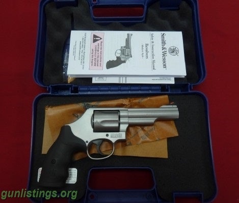 Pistols NIB Smith & Wesson Model 69 44 Mag Revolver