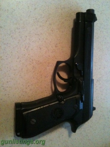 Pistols PA State Police Issue Beretta 96