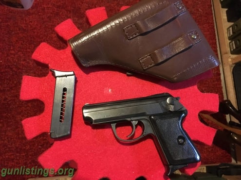 Pistols Polish P64 Pistol