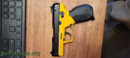 Pistols Ruger SR22 3.5 Inch Yellow/black