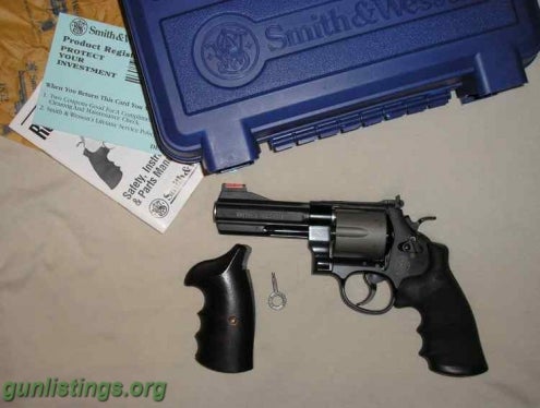 Pistols Smith & Wesson 44 Mag Revolver In Box