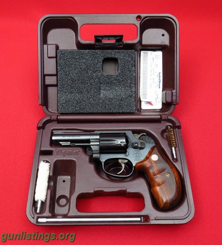 Pistols Smith & Wesson Model 36-3 Ladysmith