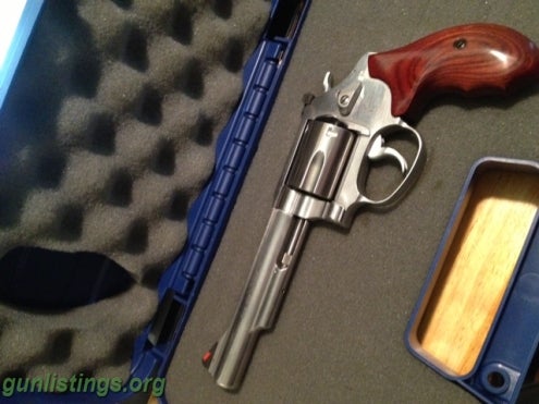 Pistols Smith & Wesson Model 60  5 Inch Barrel