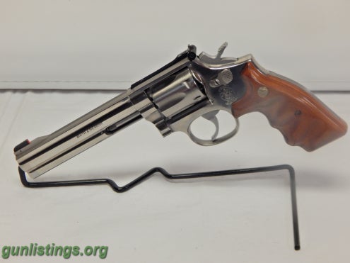 Pistols Smith & Wesson Model 648 Stainless Steel Revolver