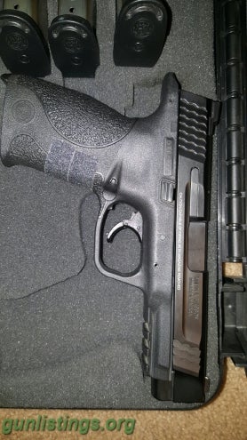 Pistols Smith & Wesson M&P 45acp Pistol