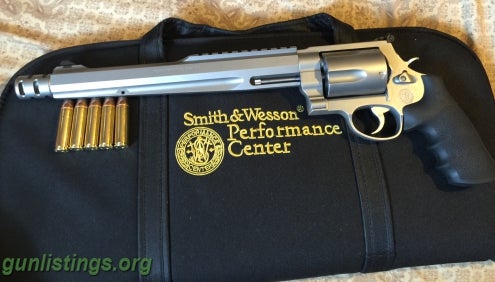 Smith & Wesson Performance Center 500 Magnum in indianapolis, Indiana ...