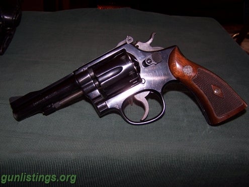 Pistols Smith And Wesson 38 (combat Masterpiece)