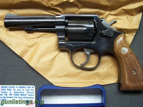 Pistols Smith And Wesson Model 10-8