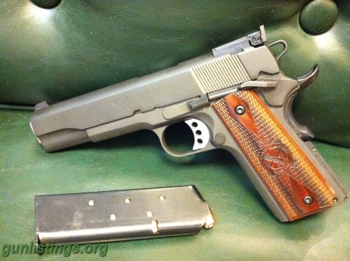 Pistols Springfield Armory 1911