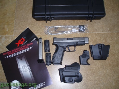 Pistols Springfield Armory XDm40 40 Cal Pistol