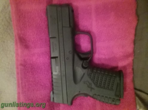 Pistols Springfield Xds 45. 3.3 Inch. Excellent Shape .