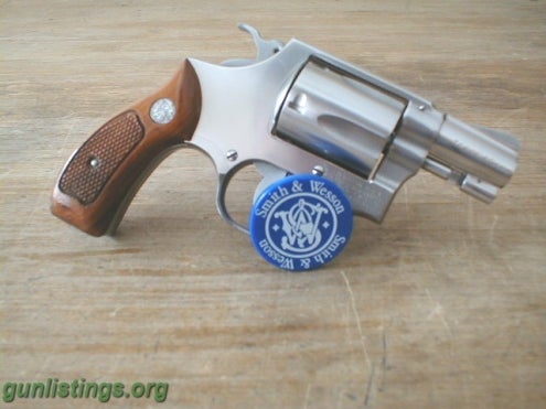 Pistols S&W MODEL 60 SS  2 INCH BBL.