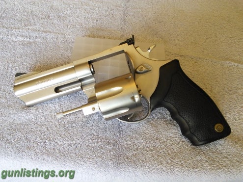 Pistols Taurus Model 44 .44 MAG. Revolver