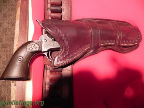 Collectibles Colt. 45 1872 Peacemaker