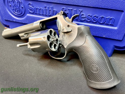 Pistols 44 Magnum Smith And Wesson Stainless 6in Revolver