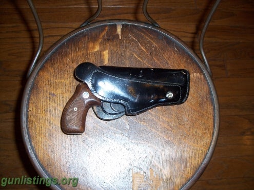 Pistols Charter Arms Bulldog .44 Special W/Holster