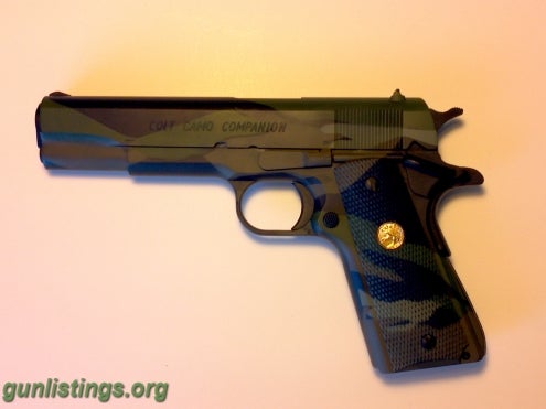 Pistols Colt Camo Companion