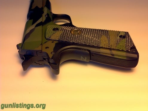 Pistols Colt Camo Companion