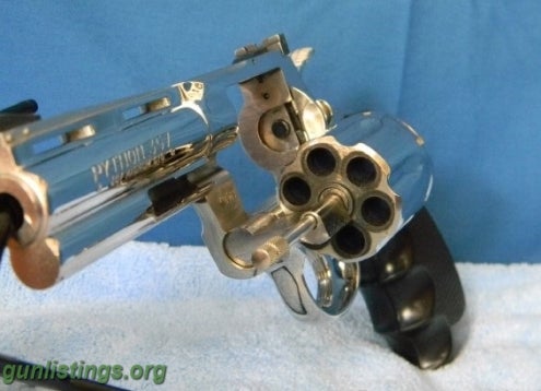 Pistols Colt Python 4 - Nickel