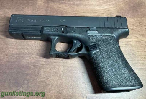 Pistols Glock 17 Gen4 With 19 Grip Length Stippling, Etc