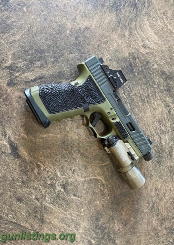 Pistols Glock 19 Gen4 W/ Holosun 507, Custom Slide Cerakote