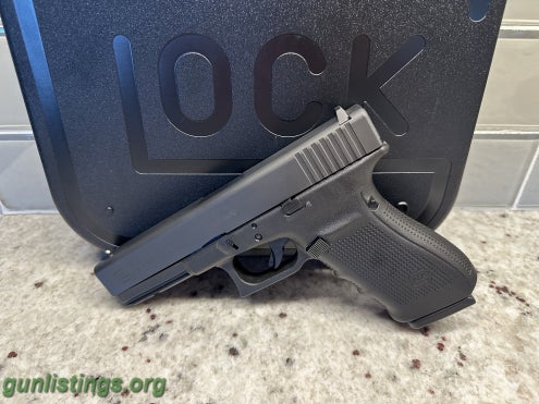 Pistols Glock 20 10mm