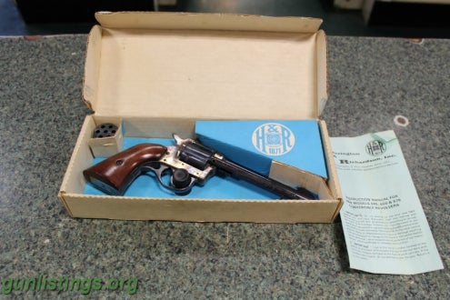 Pistols H&R 676 Revolver 22LR & 22 MAG