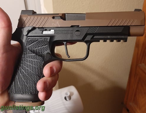 Pistols SIG M17 WILSON CMBAT GRIP MODULE