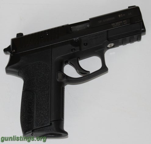 Pistols Sig Sauer 2022 .40 Cal. S&W * Includes 550 Rounds!