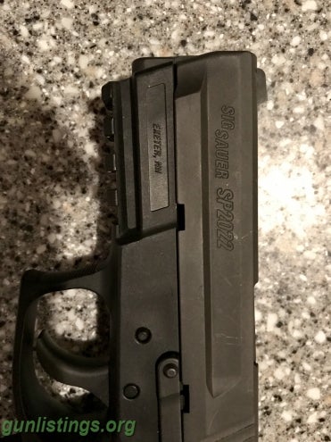 Pistols SIG SAUER SP2022 .40 Cal