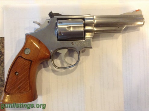 Pistols Smith & Wesson .357 Magnum , Model 66-2