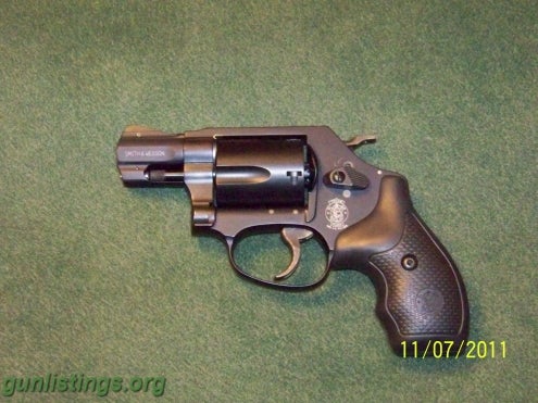 Pistols SMITH & WESSON 38