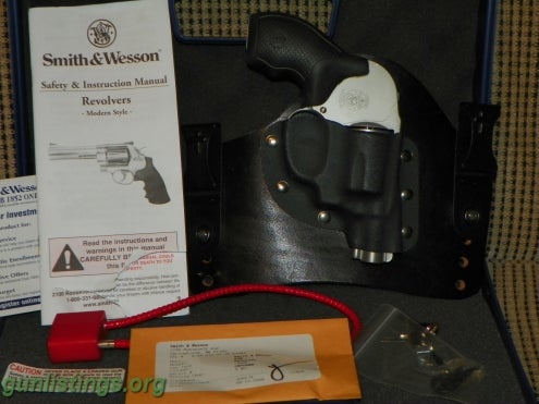 Pistols Smith & Wesson 638 Airweight Revolver